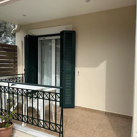 Michael - Private Parking *