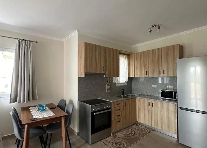 Michael - Private Parking Apartment Lefkada City