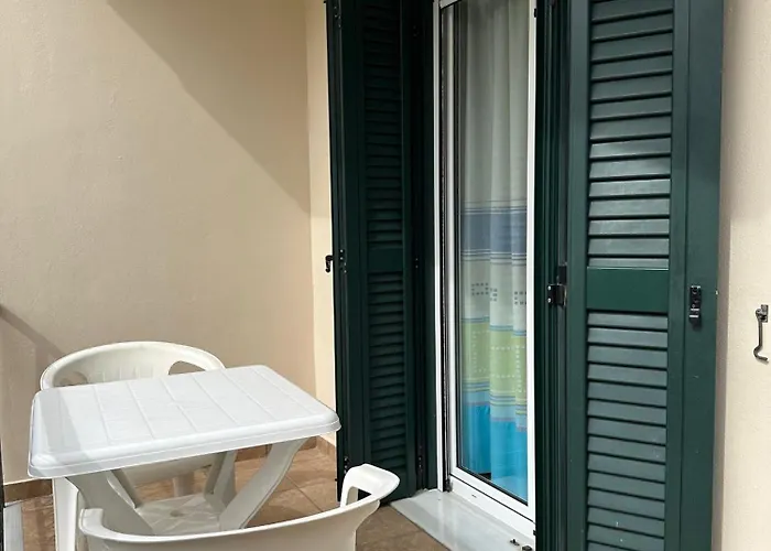 Michael - Private Parking Apartment